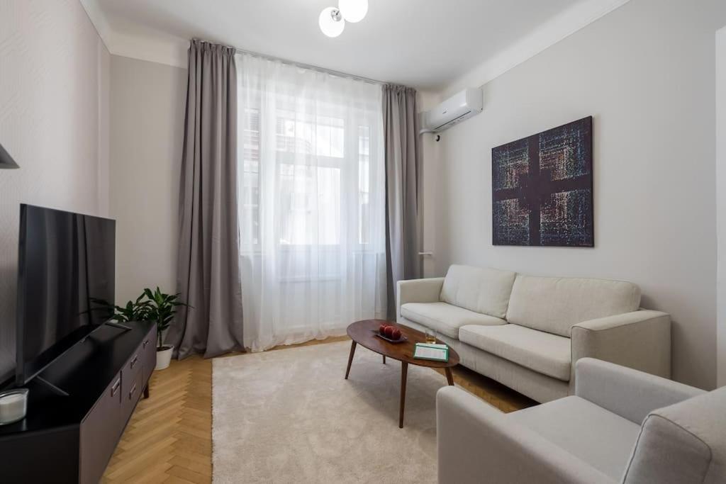 Exquisite Art Deco 2Br Apartment Prime Location Bukarest Exterior foto